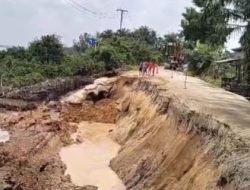 Jalan Lintas Rengat-Tembilahan Longsor, PUPR-PKPP Riau Turunkan Tim