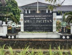 SMAN 1 PACITAN DENGAN PEMIMPIN YANG HEBAT MENGHASILKAN SISWA YANG BERPRESTASI